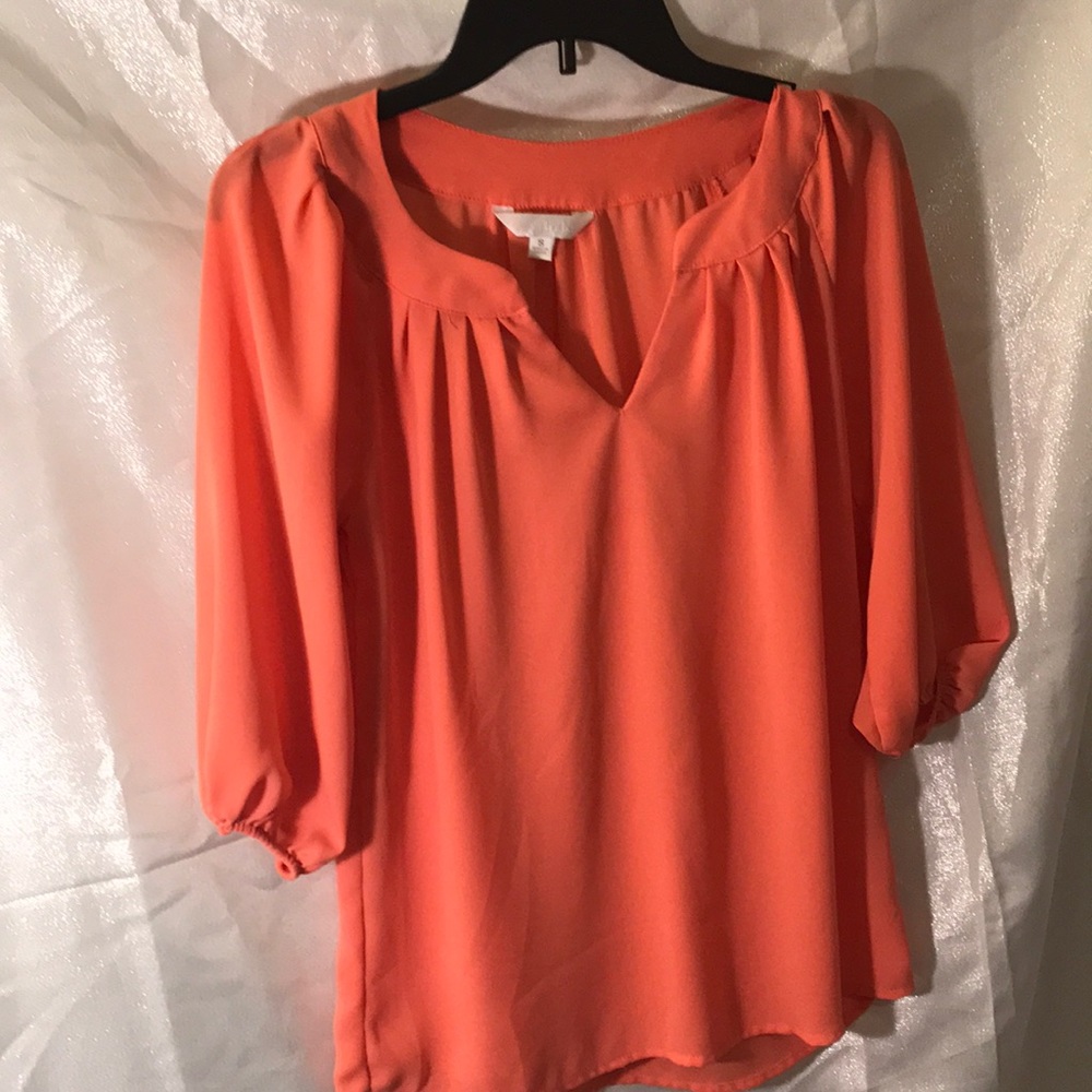 Mid length sleeve blouse